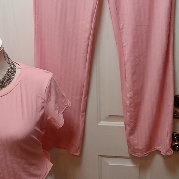 Woman's 2pc set  ***FINAL *** - Picture 3 of 6